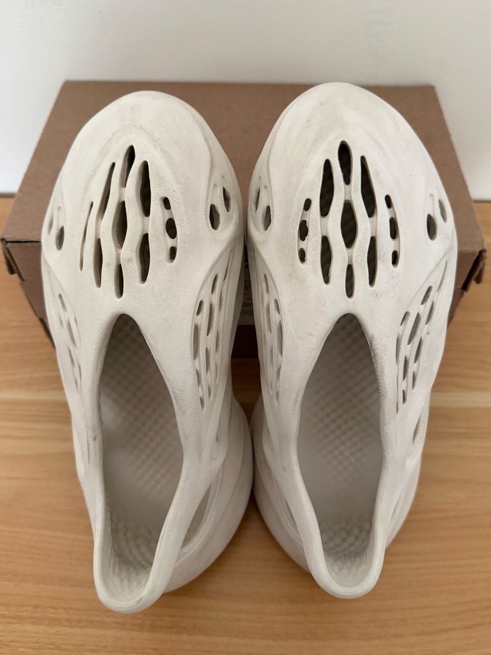 Yeezy Foam Runner Sand FY4567 Size 5 US/ 6.5W